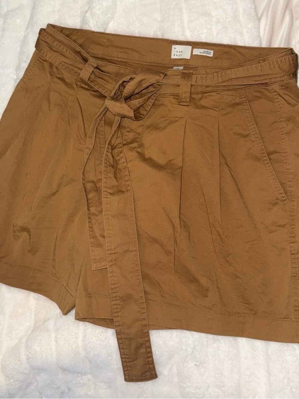 Tie-Waist Women’s Shorts in Brown size 14 pleated by A New Day 5” inseam